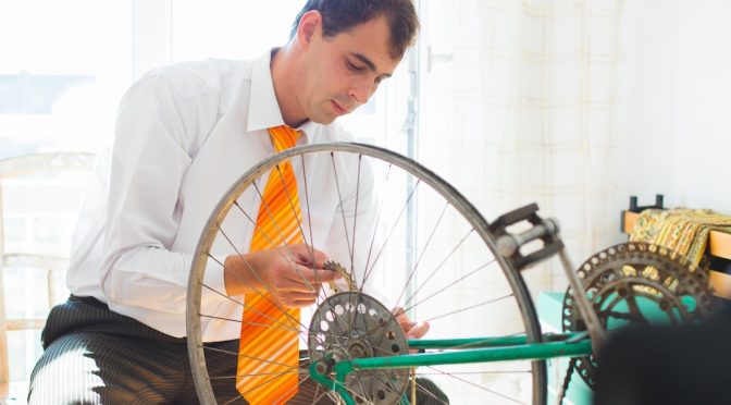 What Are the Symptoms and Signs of a Bad Wheel Bearing?